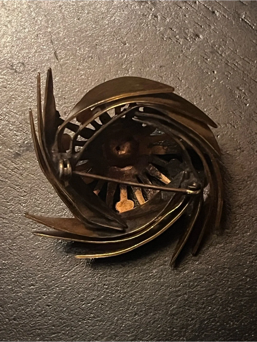 Vintage Gold-Tone Sunburst Floral Swirl Brooch